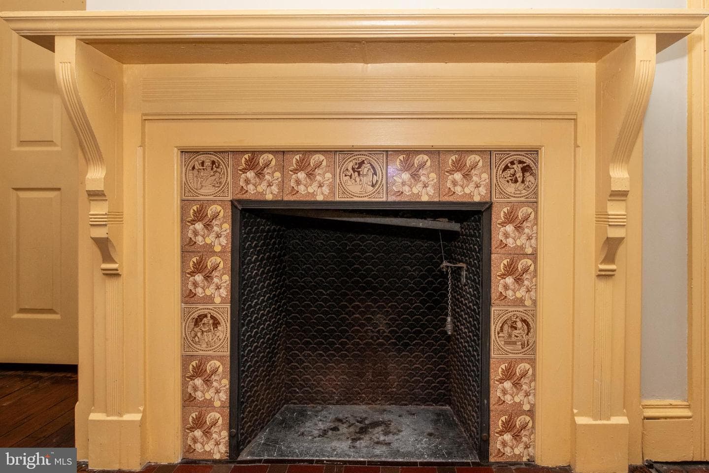 114 E Upsal Street photo 32