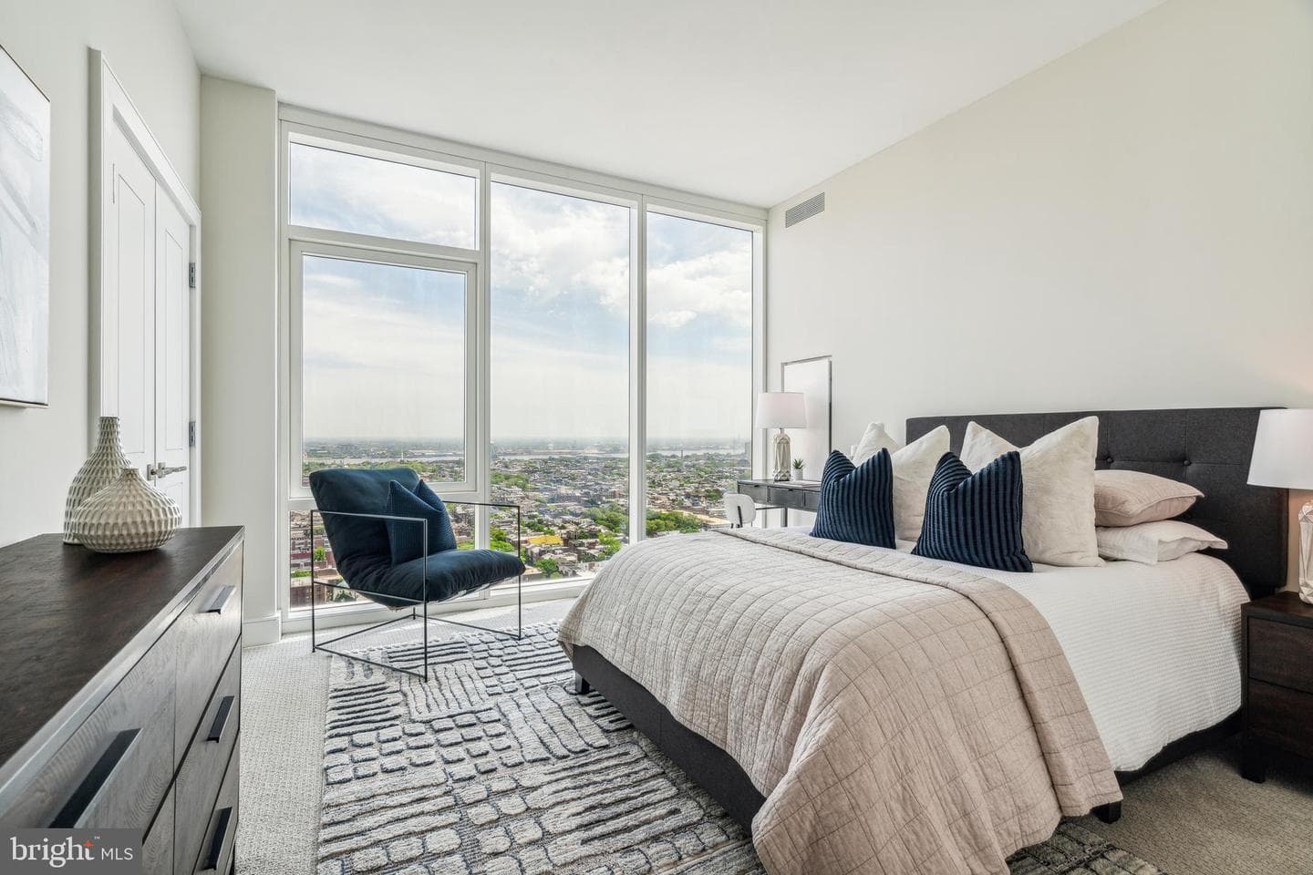 301 S Broad #2502 photo 14