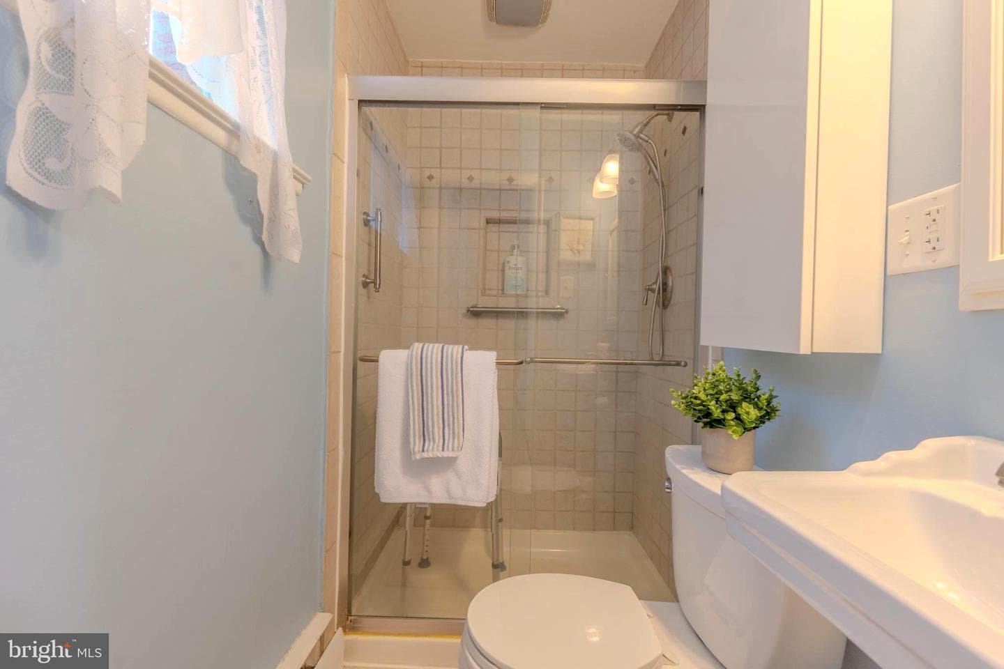 8202 Solly Place photo 17