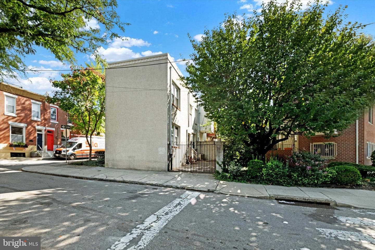 2718 Folsom Street photo 37