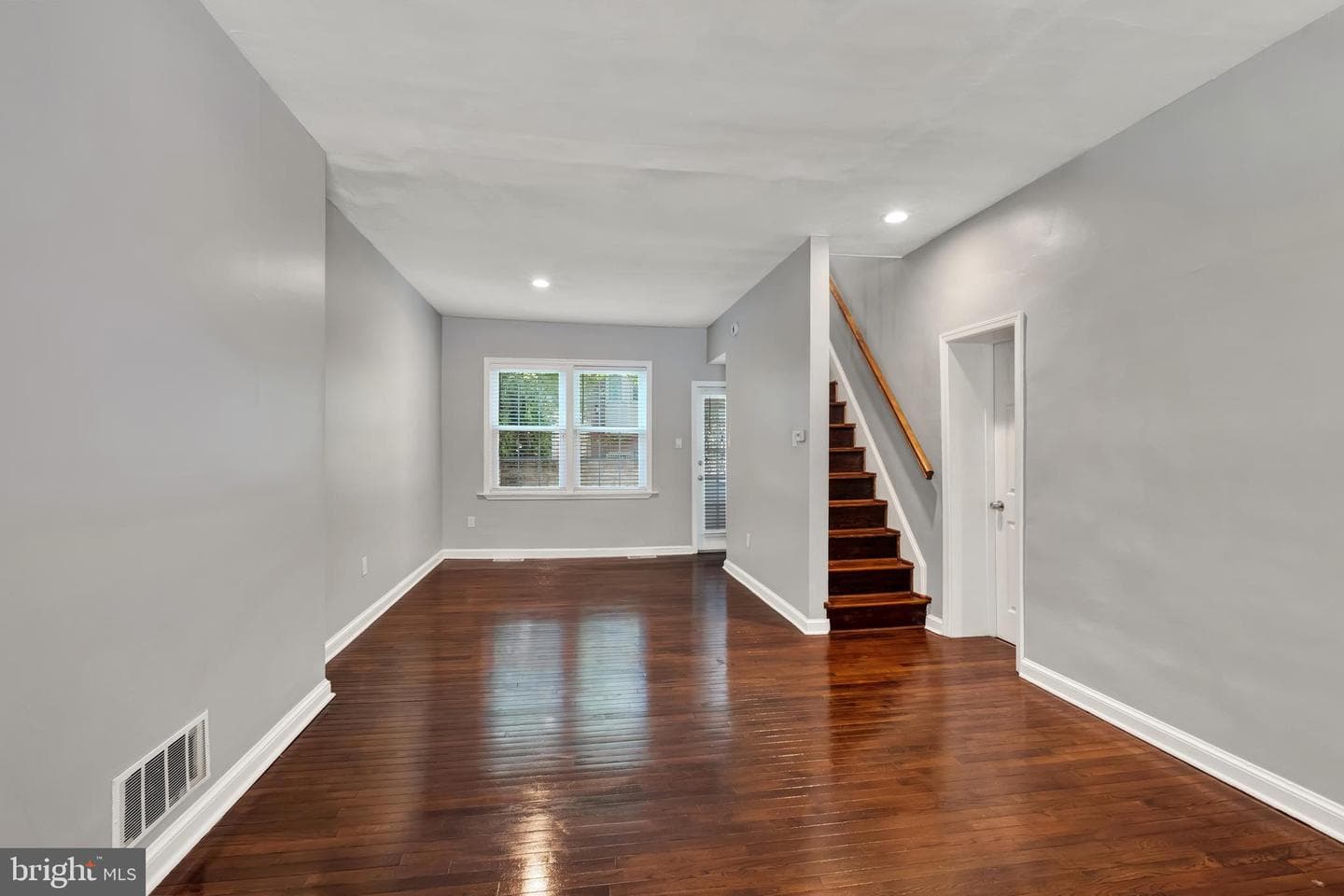 2718 Folsom Street photo 5