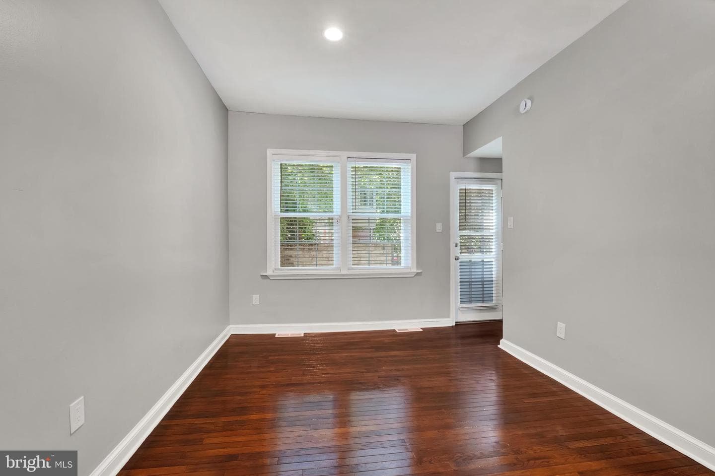 2718 Folsom Street photo 6