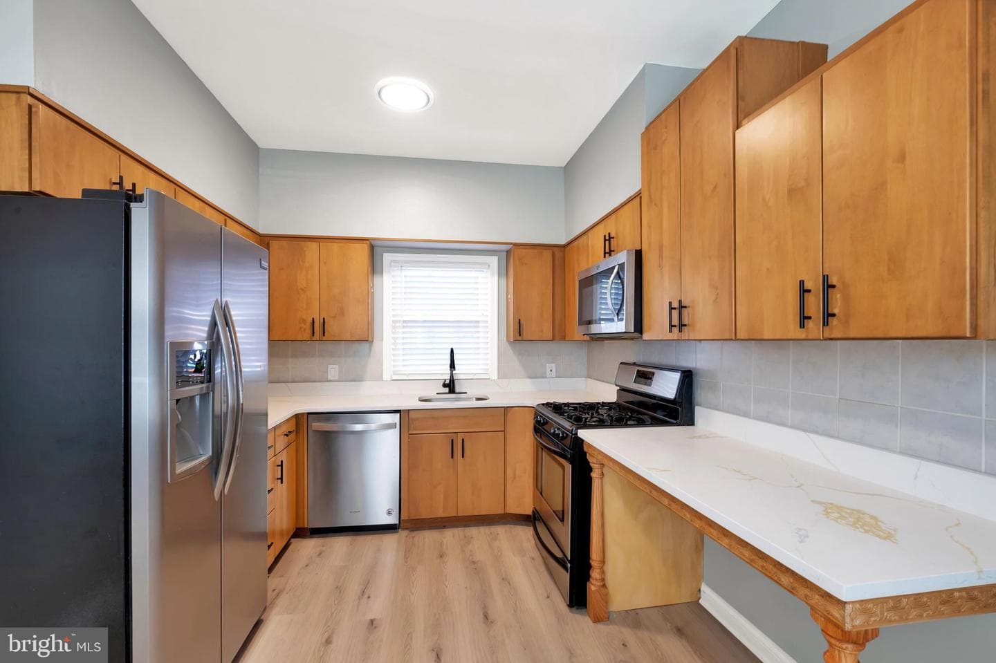 2718 Folsom Street photo 9