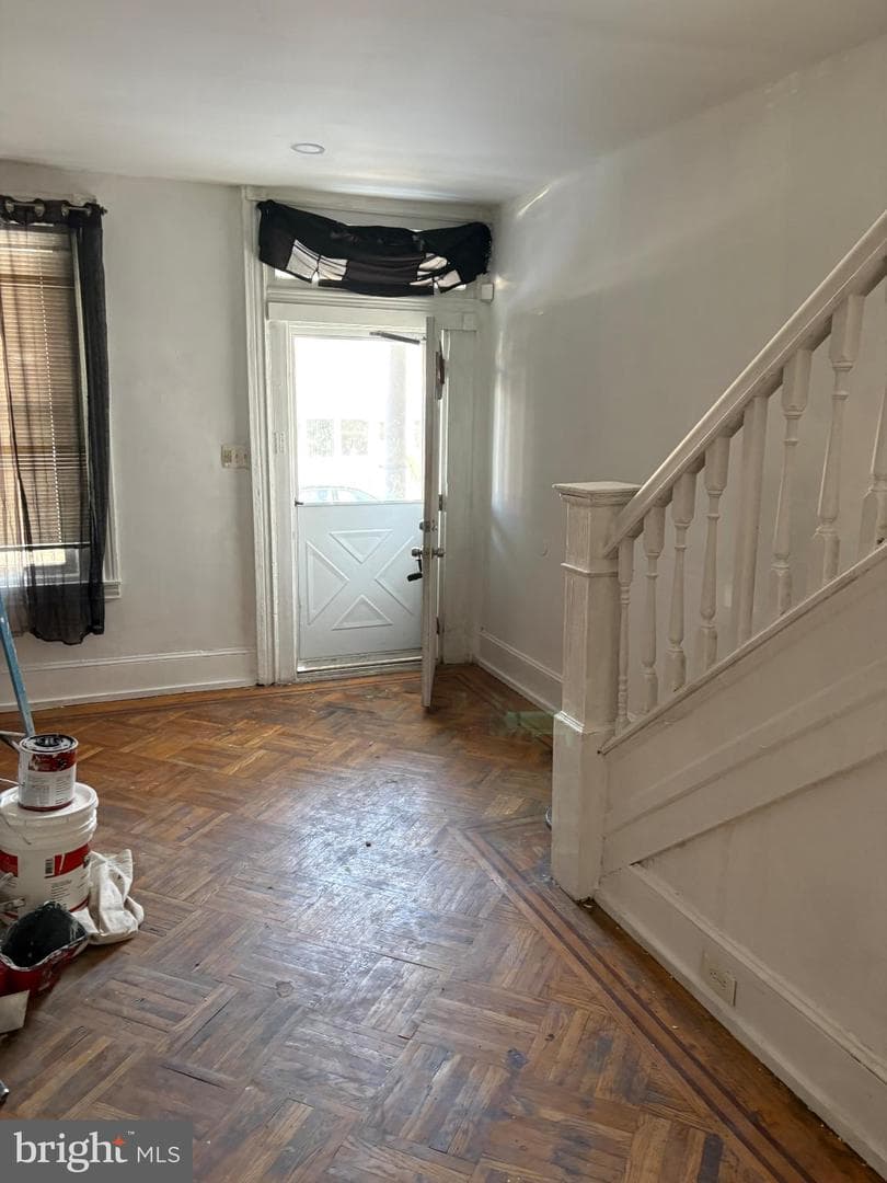 1370 Narragansett Street photo 4