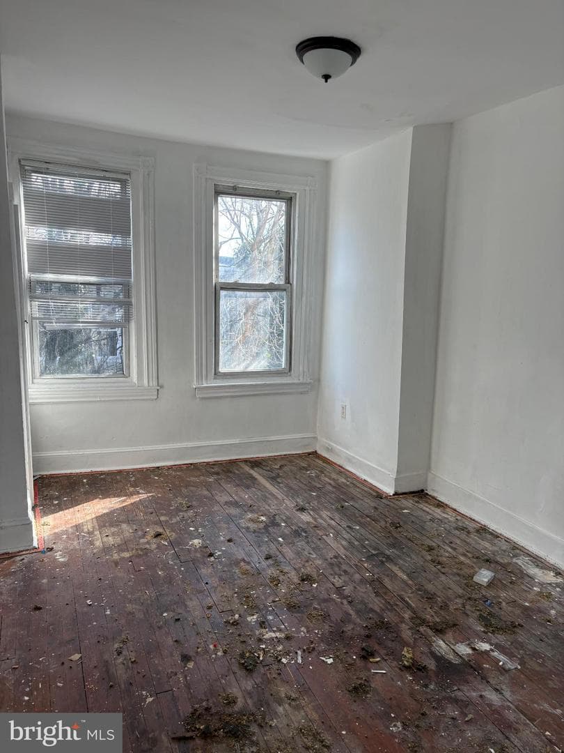 1370 Narragansett Street photo 6