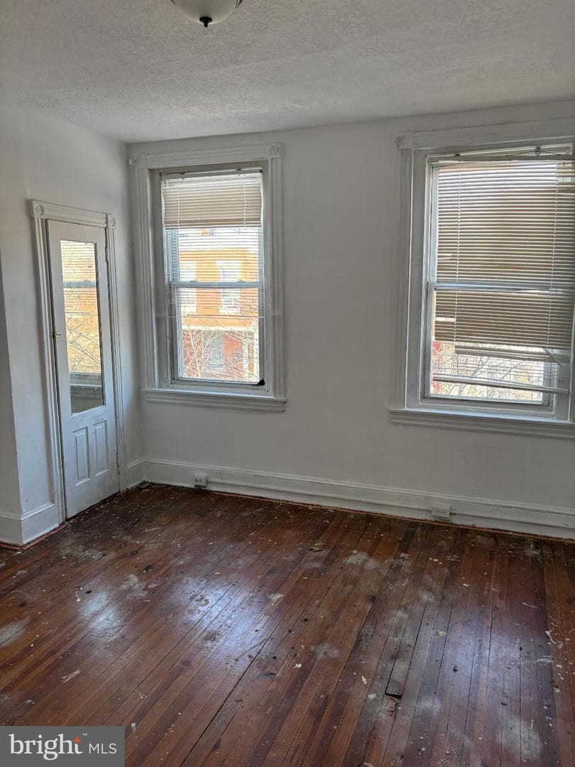 1370 Narragansett Street photo 7