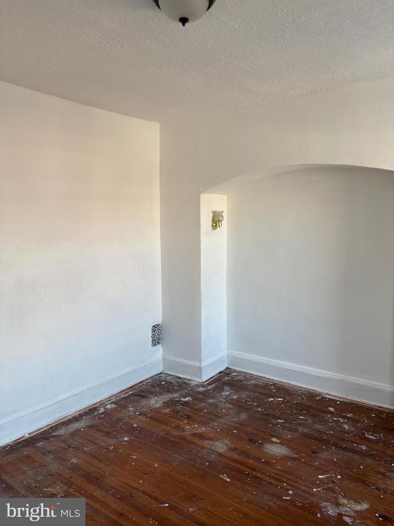 1370 Narragansett Street photo 8