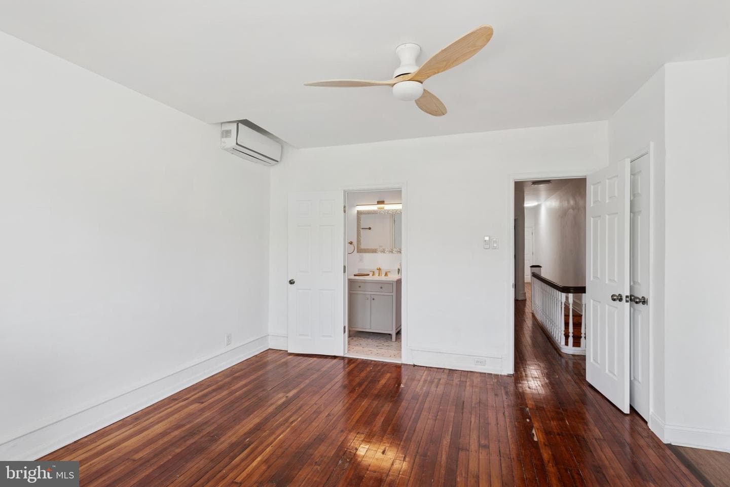 5316 Catharine Street photo 10