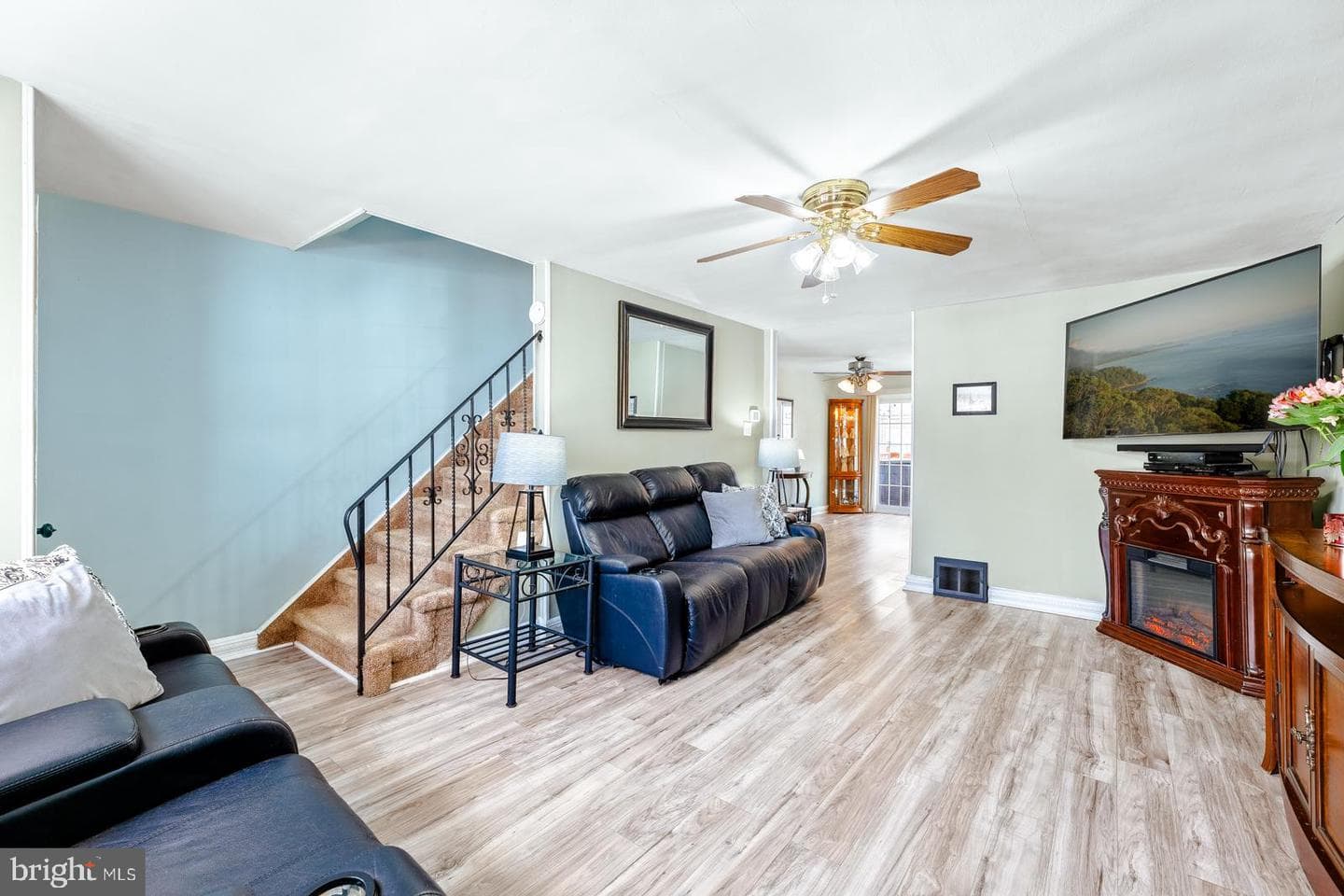 7909 Ditman Street photo 6