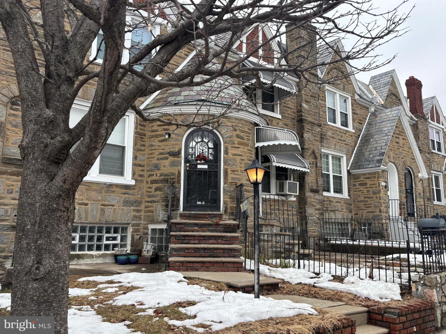 1615 E Mayland Street photo 4