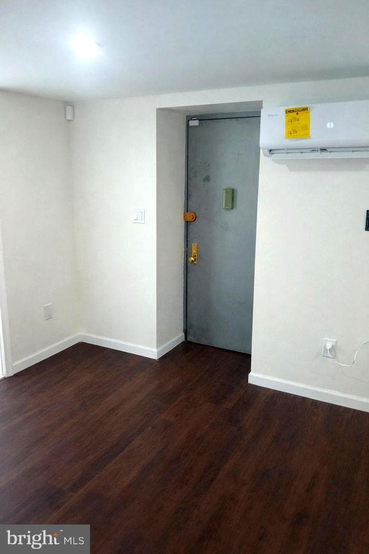 630 E Price Street photo 24