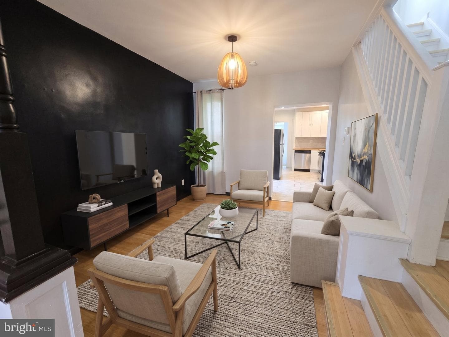2107 W Somerset Street photo 9