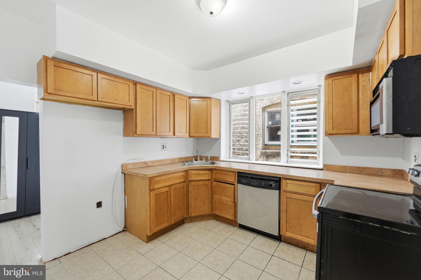 5318 Arlington Street photo 13