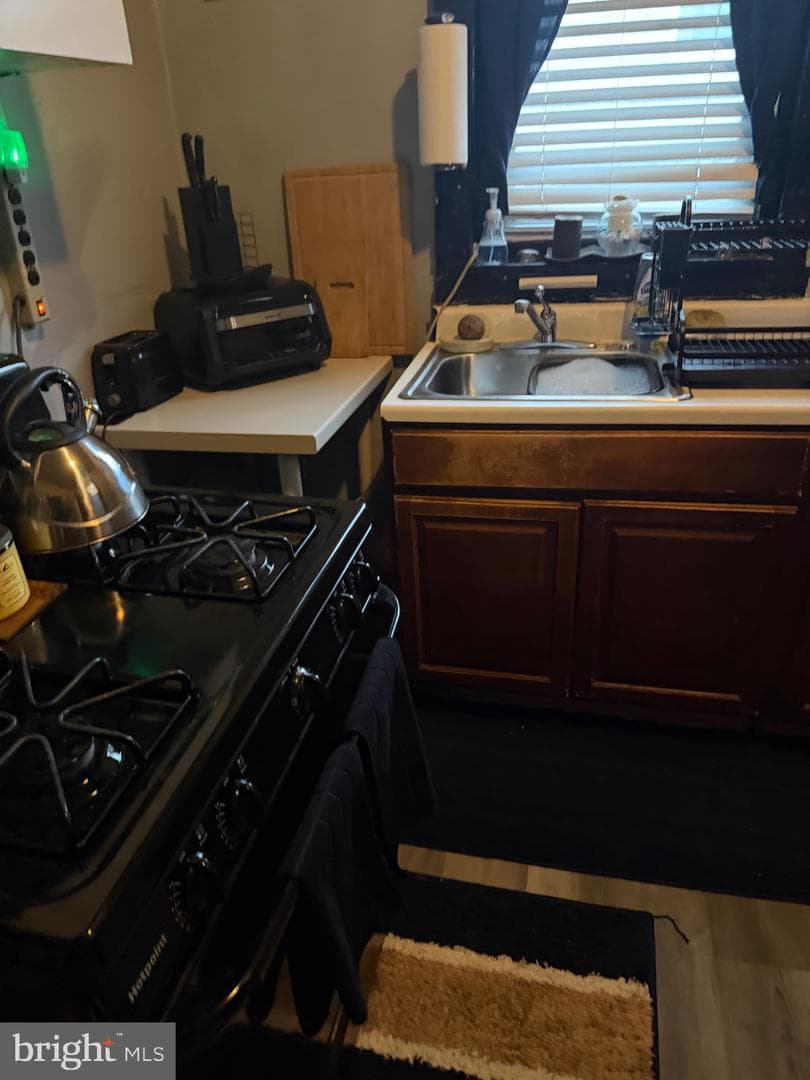 2831 W Albert Street photo 5