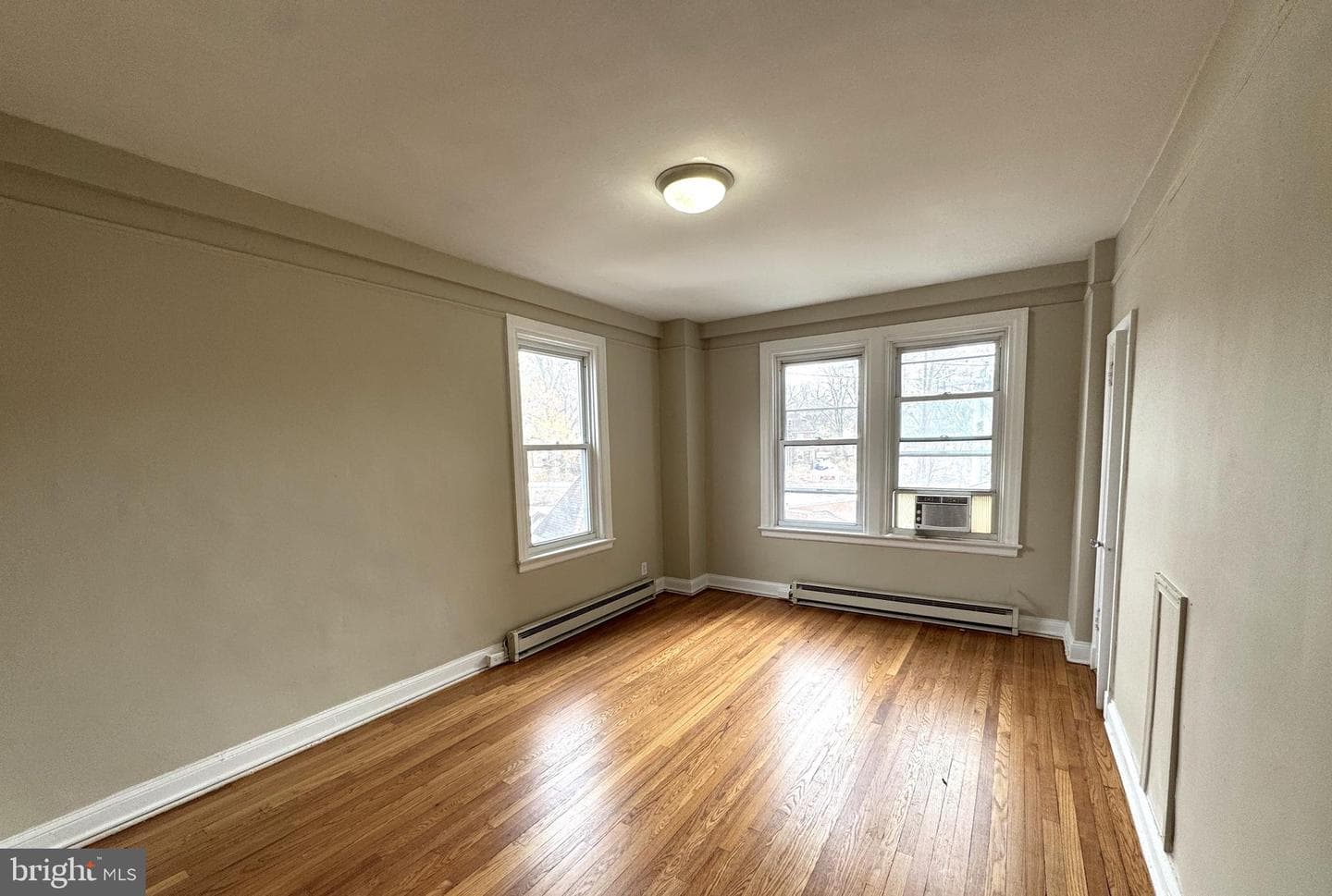 400 W Hortter Street #301 photo 29