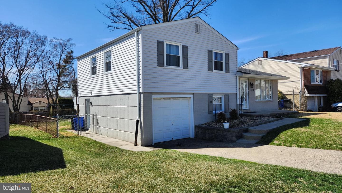 1112 Kent Lane, Philadelphia