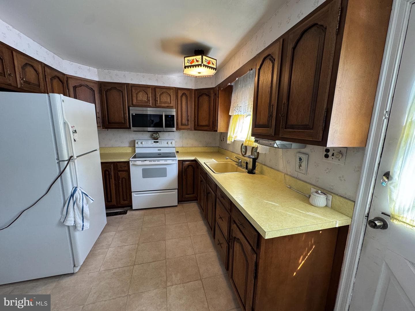 9505 Alton Street photo 6