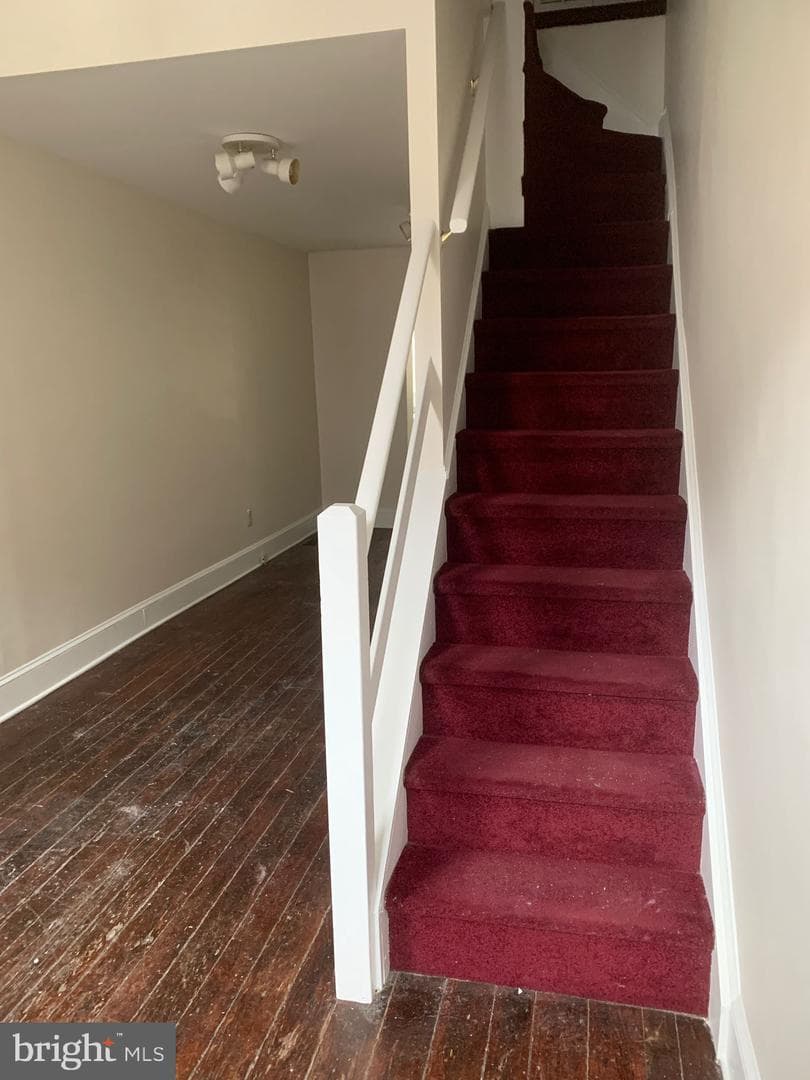 528 Fitzwater Street photo 11