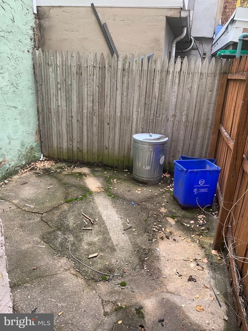 528 Fitzwater Street photo 38