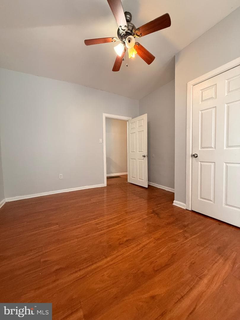 435 W Hansberry St photo 12