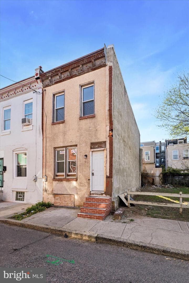 2350 N Opal Street photo 28