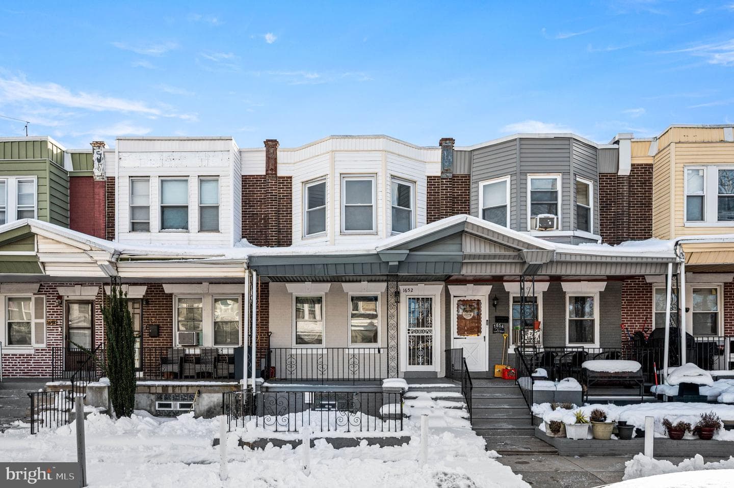 1652 W Mentor Street