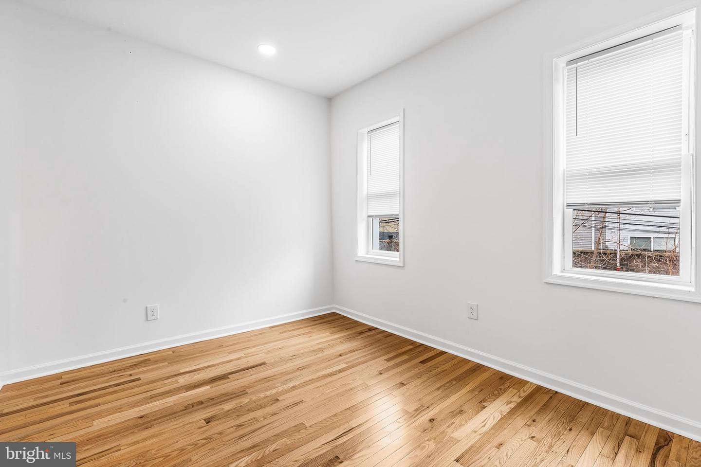 1418 N Etting Street photo 15
