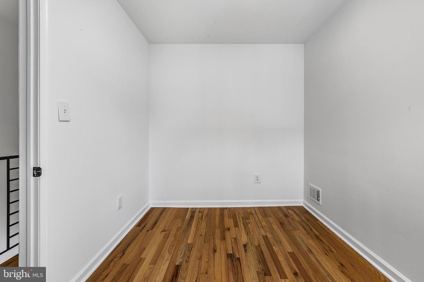 1418 N Etting Street photo 8