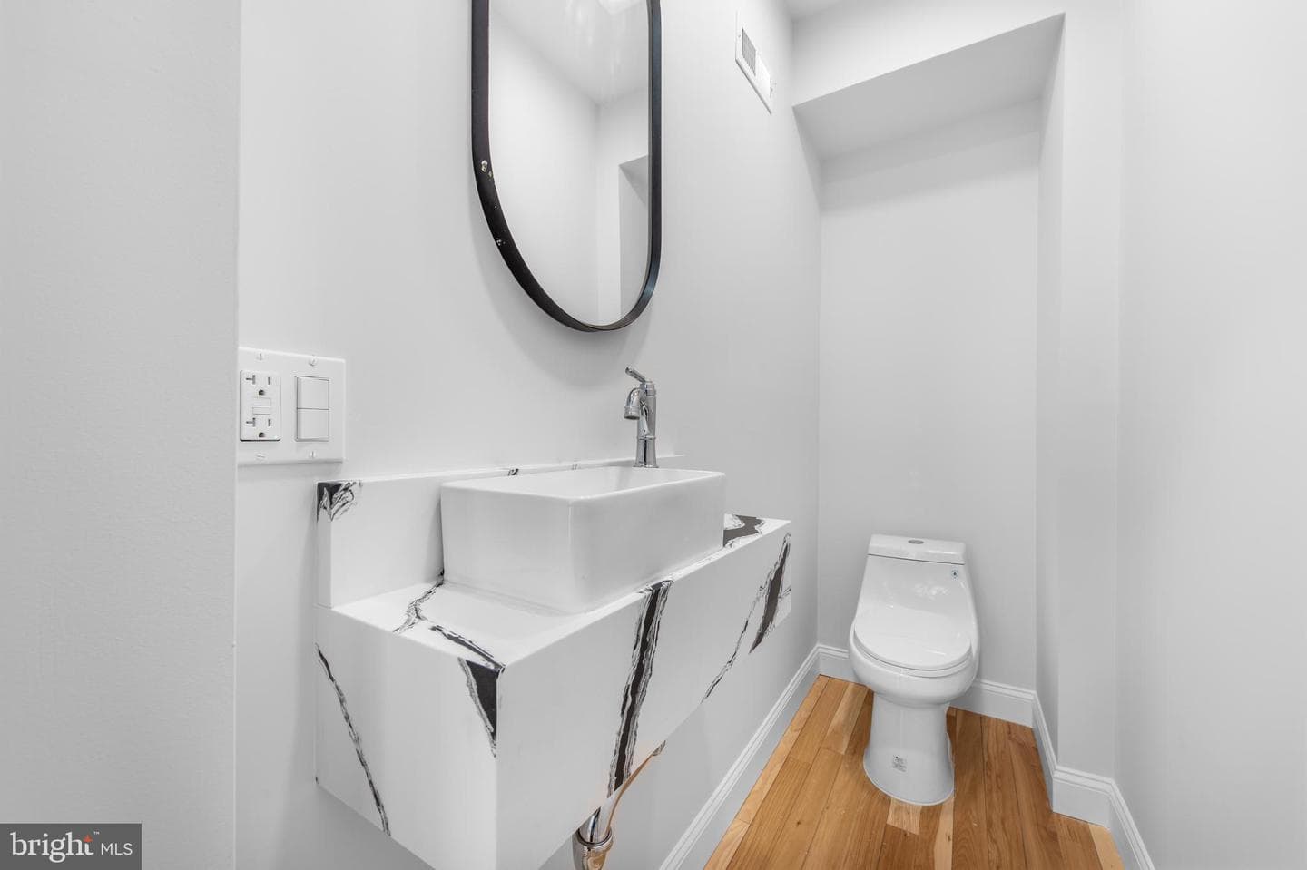 268 Dupont Street photo 10