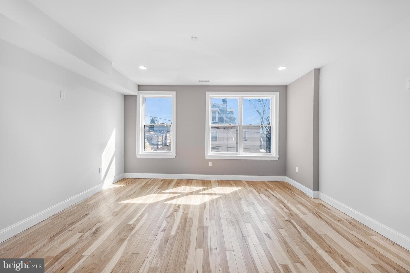 268 Dupont Street photo 12