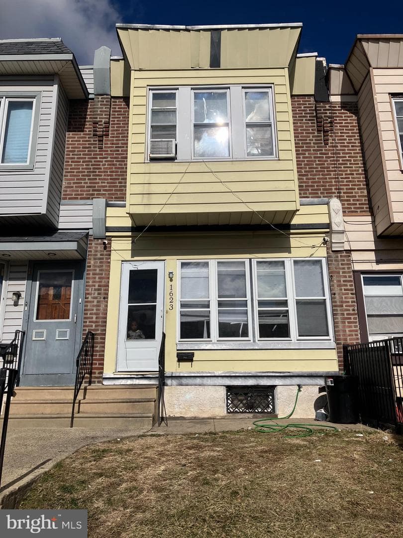 1623 Worrell Street photo 3