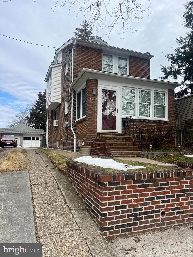 1337 Bleigh Avenue photo 2