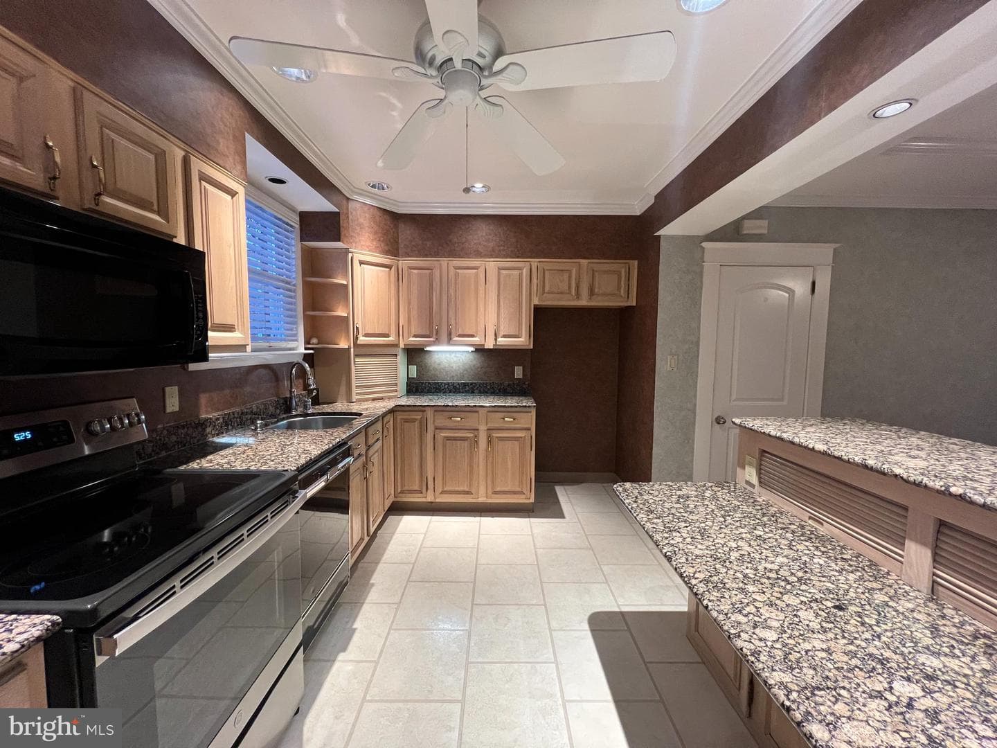 1337 Bleigh Avenue photo 22