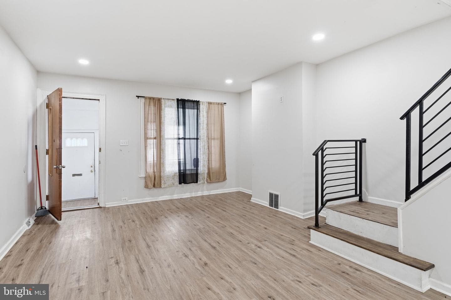 5754 Cedar Avenue photo 5