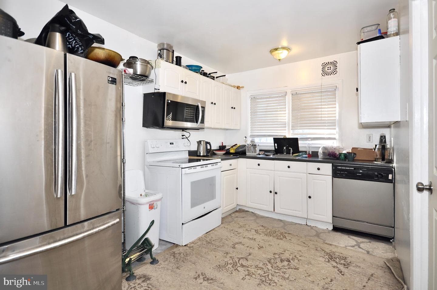 1413 Southampton Road photo 4