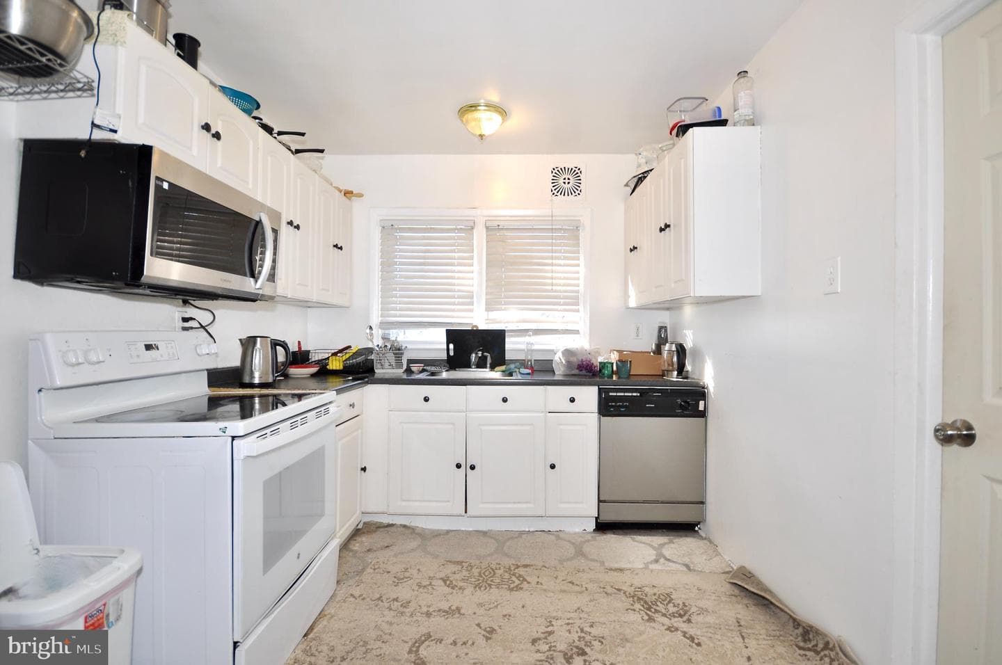 1413 Southampton Road photo 5