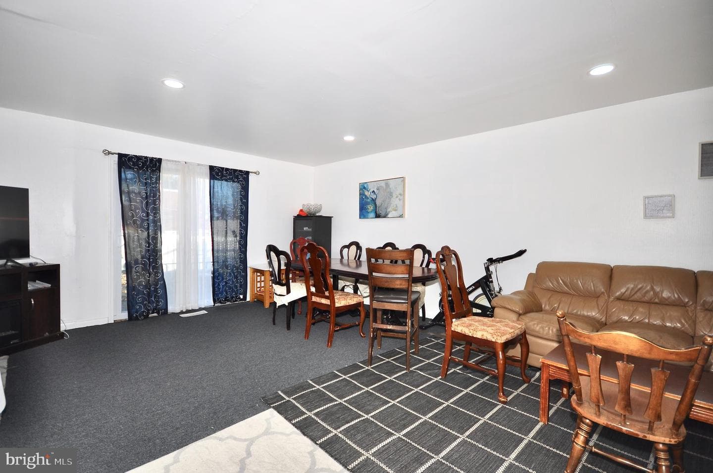 1413 Southampton Road photo 7