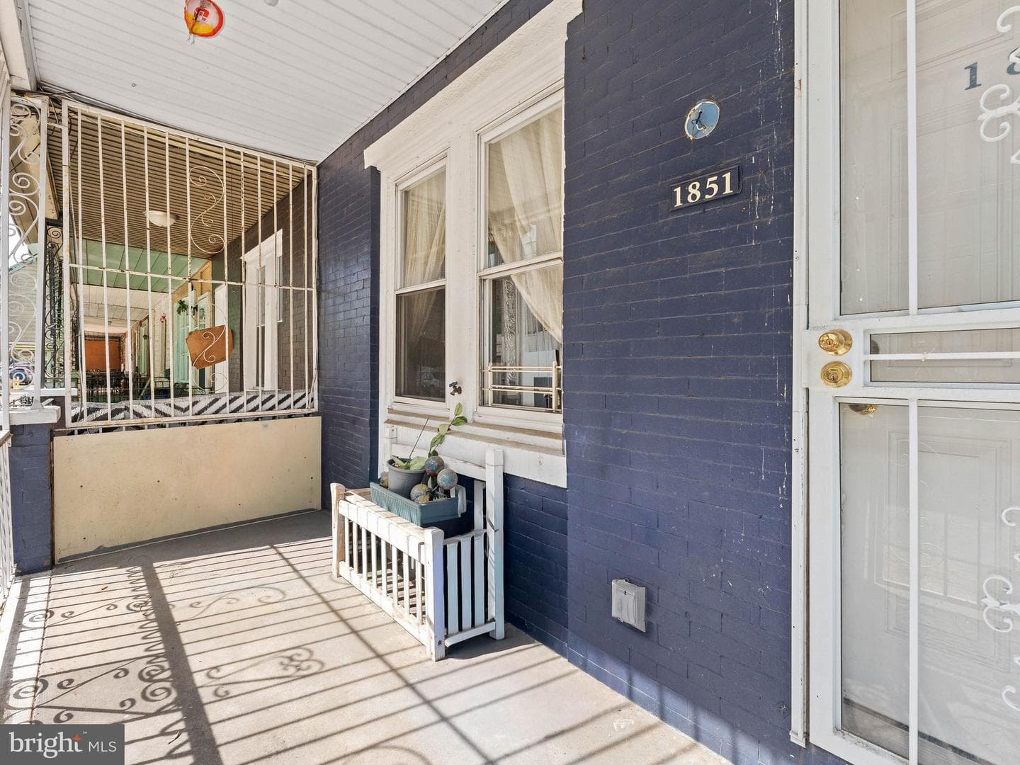 1851 E Ontario Street photo 3