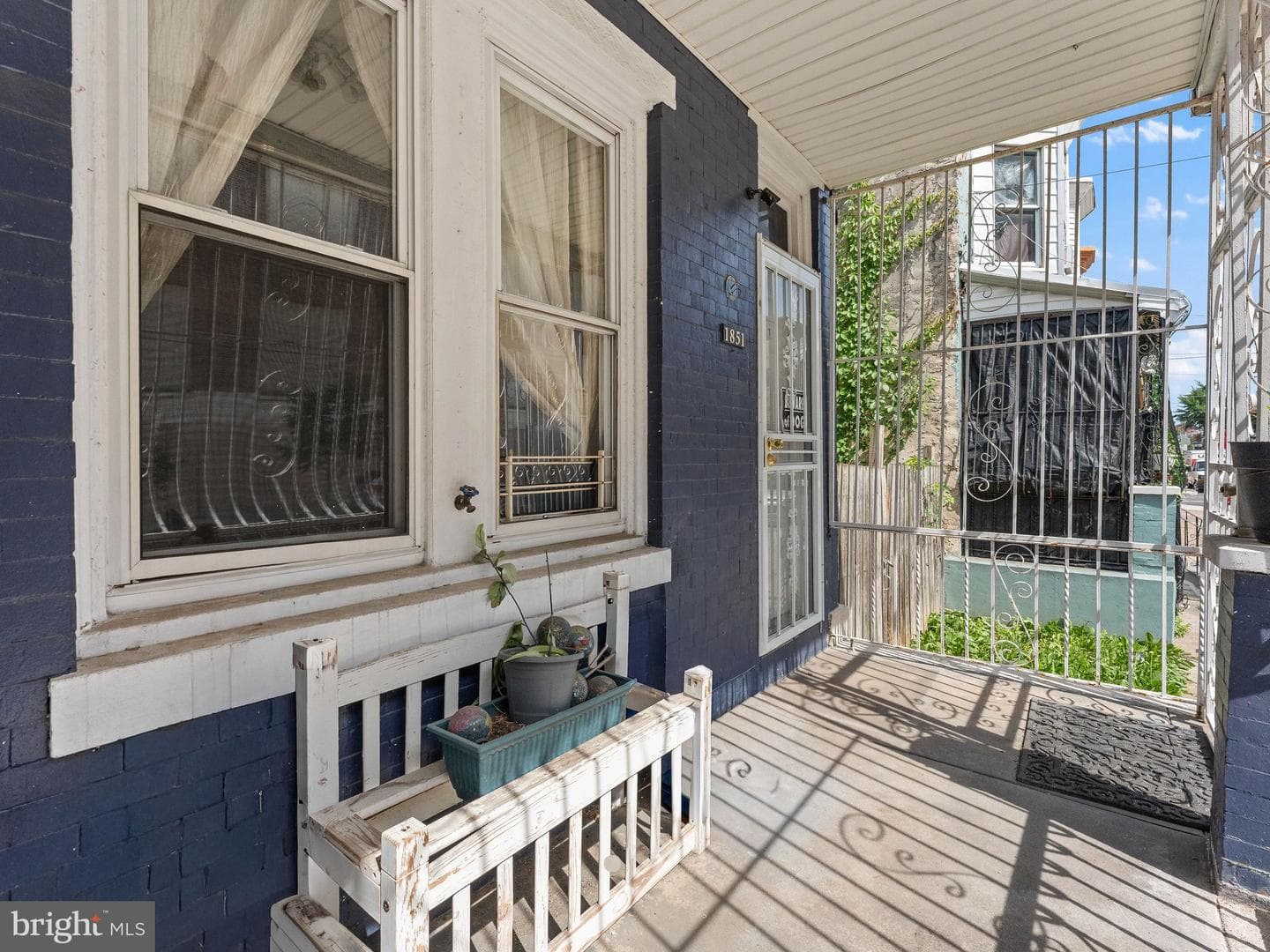 1851 E Ontario Street photo 4