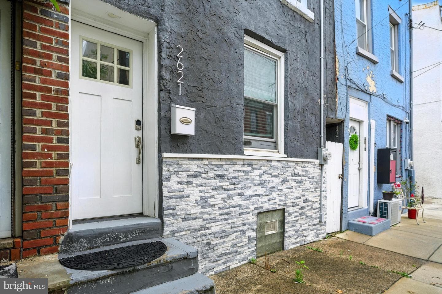 2621 Salmon Street photo 23