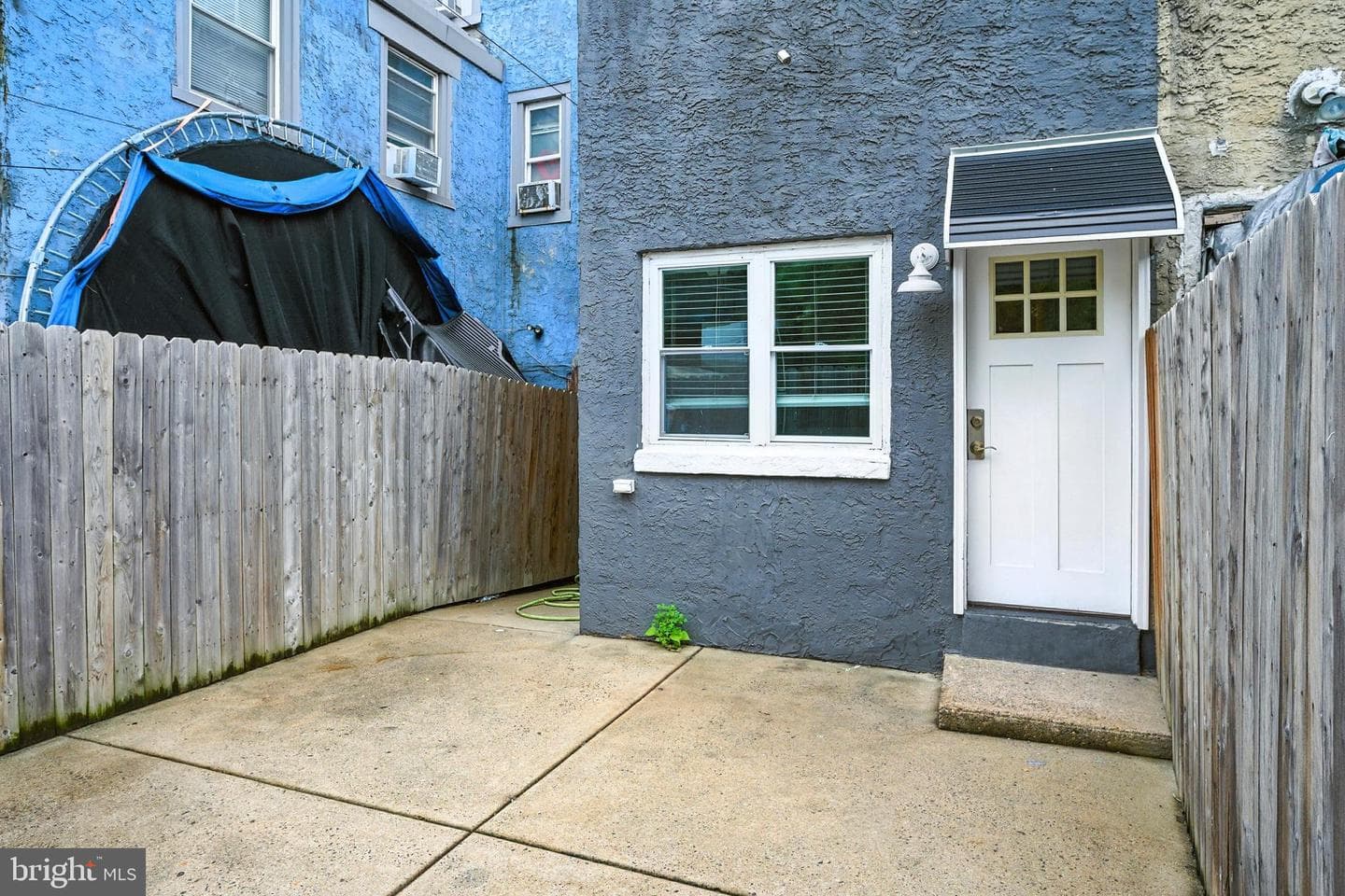 2621 Salmon Street photo 3