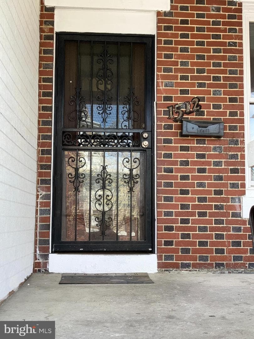 1512 W Ruscomb Street photo 3