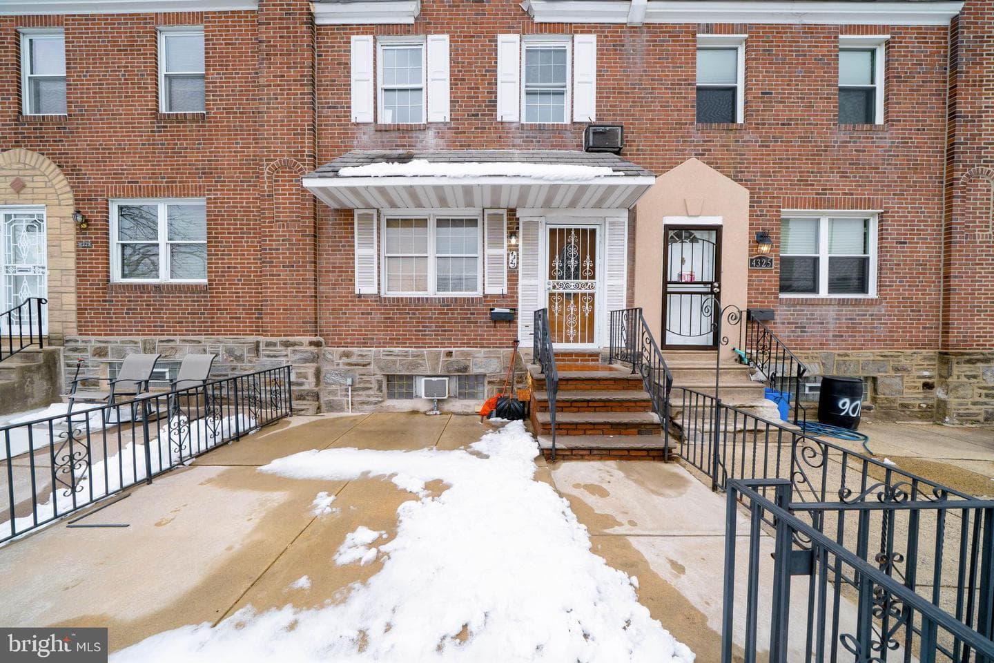 4323 Bleigh Avenue photo 2