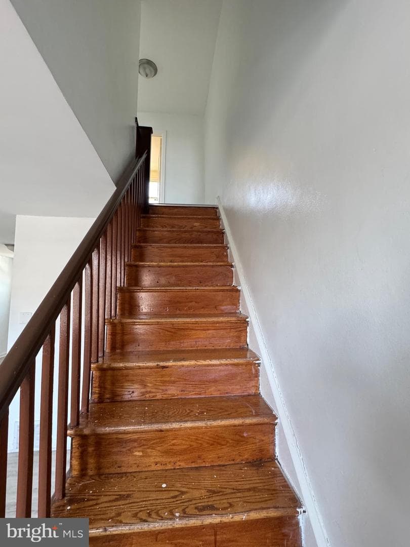 7208 Oakland Street photo 4