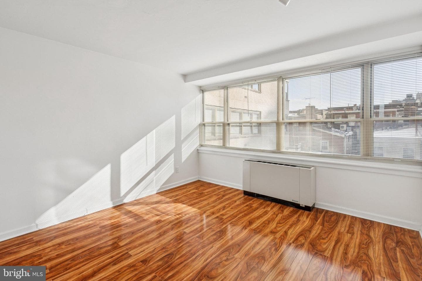 1810 Rittenhouse Square #406 photo 2