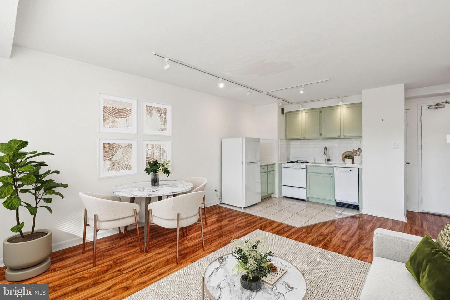 1810 Rittenhouse Square #406 photo 5