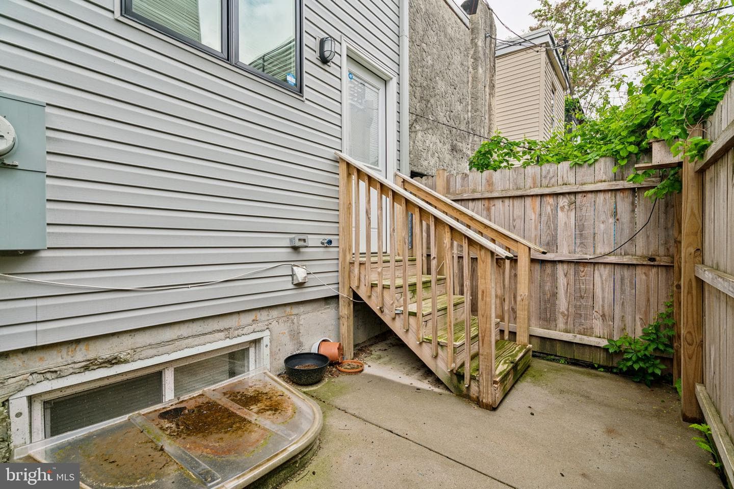 2507 Ingersoll Street photo 17