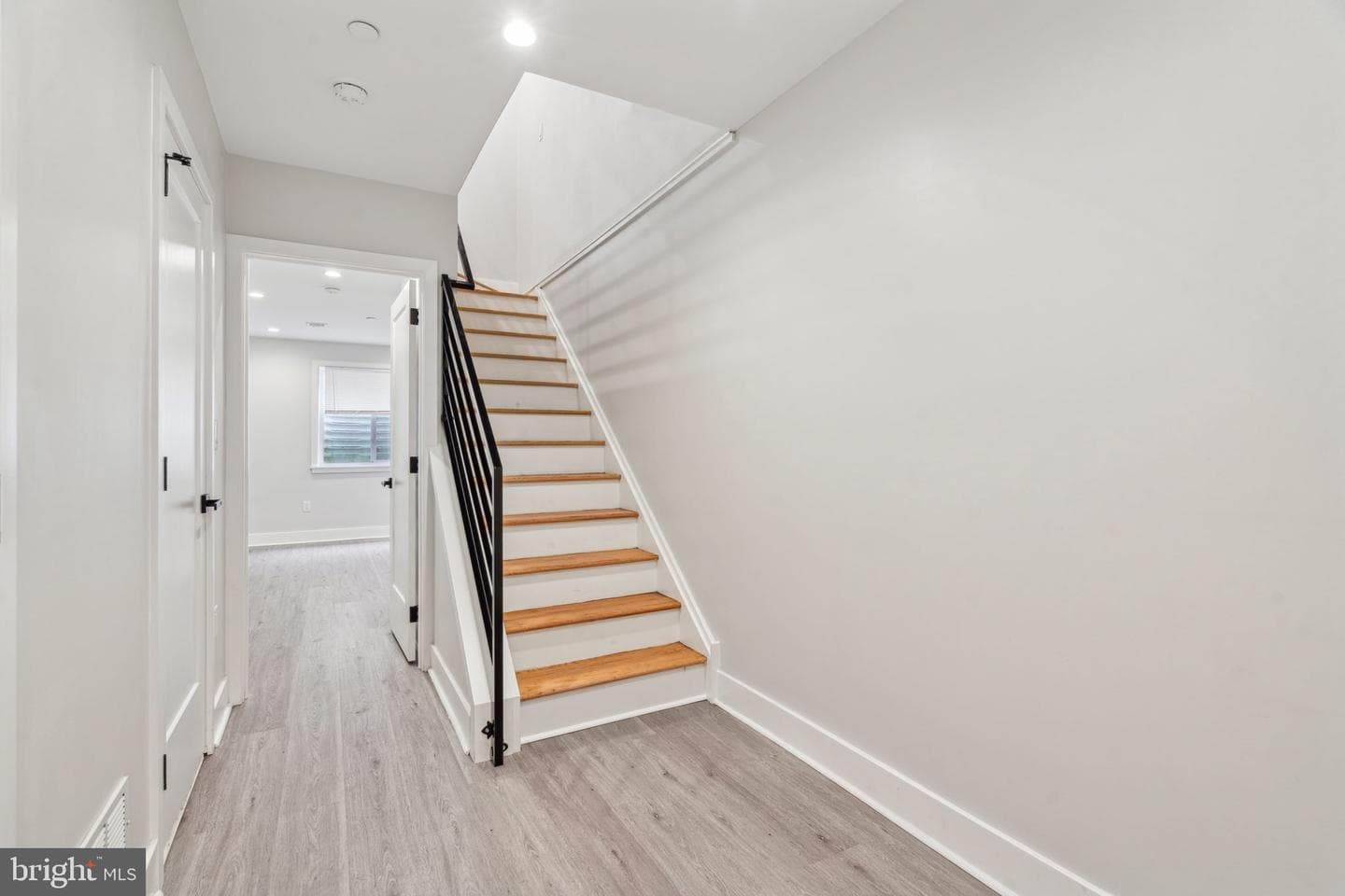 2507 Ingersoll Street photo 18