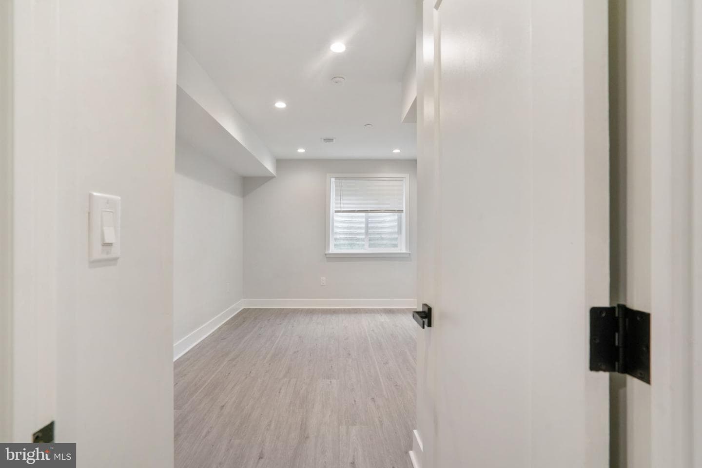 2507 Ingersoll Street photo 22