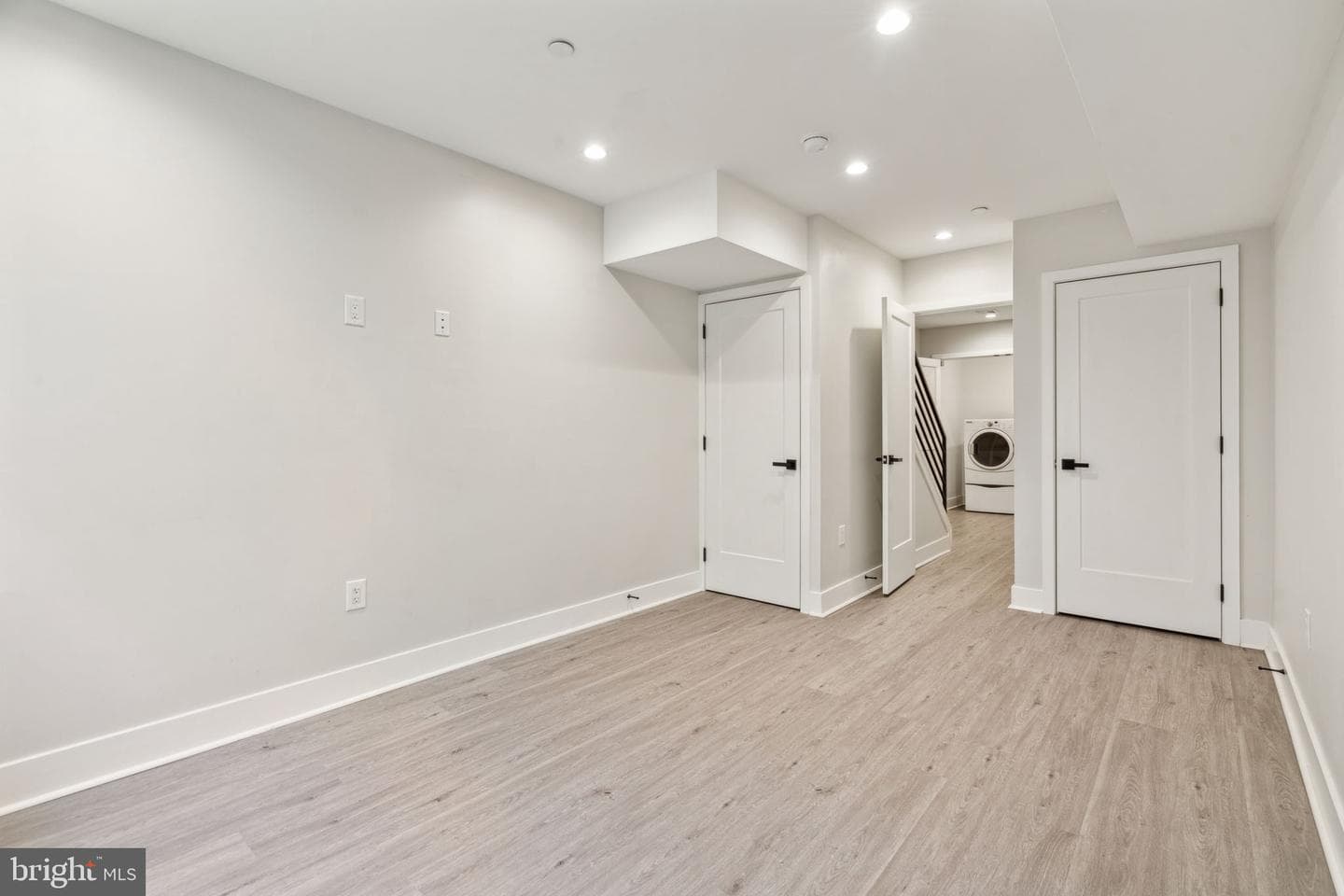 2507 Ingersoll Street photo 24